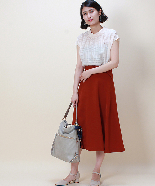 TRUDEA(トルディア)の「シャドーチェックハイネックブラウス(シャツ/ブラウス・レディース・ホワイト/ブラック/ベージュ/カーキ/ピンク・MEDIUM/LARGE)」の18枚目の写真
