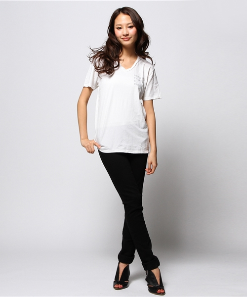 ROSE BUD（ローズバッド）の「(GOOD HYOUMAN) UNISEX V NECK-T（Tシャツ/カットソー・レディース・チャコールグレー/ホワイト/ホワイト系その他/ブラック・X-SMALL）」の10枚目の写真