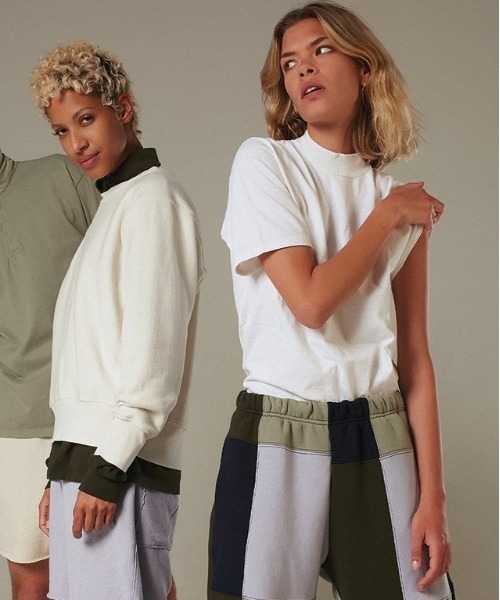 LES TIEN(レスティエン)の「LES TIEN MOCK NECK TEE (HV-2001)(Tシャツ/カットソー・メンズ・レッド/ネイビー/ホワイト/ダークグリーン/ブラック/ブラック系その他/ブルー・SMALL/MEDIUM/LARGE)」の19枚目の写真