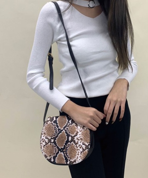 SPIGA（スピーガ）の「ﾊﾟｲｿﾝ柄ｼｮﾙﾀﾞｰﾊﾞｯｸﾞ（ショルダーバッグ・レディース・ブラック/ベージュ/イエロー/キャメル・FREE）」の2枚目の写真