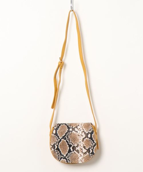 SPIGA（スピーガ）の「ﾊﾟｲｿﾝ柄ｼｮﾙﾀﾞｰﾊﾞｯｸﾞ（ショルダーバッグ・レディース・ブラック/ベージュ/イエロー/キャメル・FREE）」の9枚目の写真