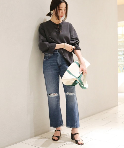 ADAM ET ROPE'（アダムエロペ）の「バックツイスト裏毛プルオーバー（Tシャツ/カットソー・レディース・ベージュ/スミクロ・FREE）」の3枚目の写真