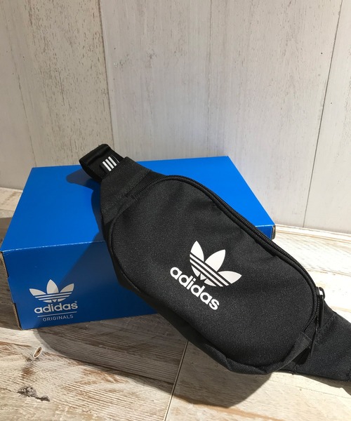 adidas Originals(アディダスオリジナルス)の「adidas Originals/アディダス オリジナルス ESSENTIAL CROSS BODY/エッセンシャル クロスボディ(ショルダーバッグ・メンズ・ブラック/ホワイト・FREE)」の6枚目の写真
