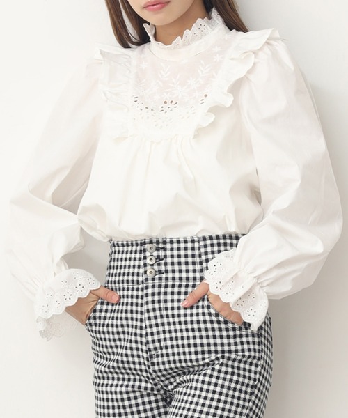 one after another NICE CLAUP(ワンアフターアナザーナイスクラップ)の「vintage風レースブラウス(シャツ/ブラウス・レディース・ブラック/ベージュ/オフホワイト・FREE)」の2枚目の写真