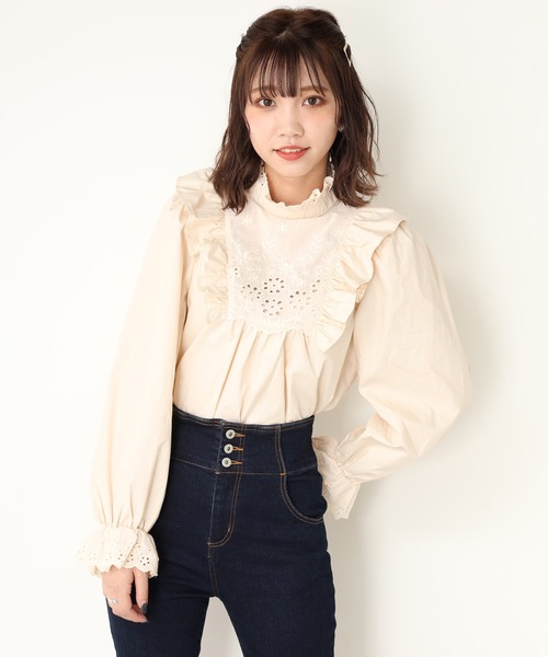 one after another NICE CLAUP(ワンアフターアナザーナイスクラップ)の「vintage風レースブラウス(シャツ/ブラウス・レディース・ブラック/ベージュ/オフホワイト・FREE)」の4枚目の写真