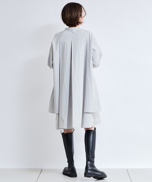 DouDou（ドゥドゥ）の「デザインタックシャツチュニック（シャツ/ブラウス・レディース・ホワイト/ベージュ/サックスブルー・FREE）」の14枚目の写真