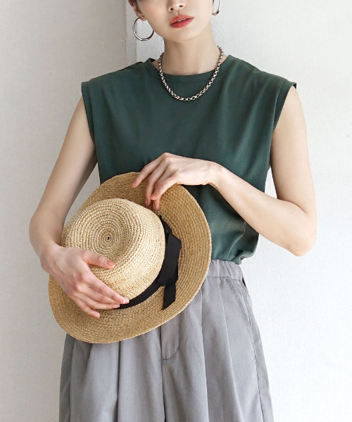 zootie（ズーティー）の「【インナーにも使えるフレンチスリーブT】 URBAN PLUS フレンチスリーブカットソー（Tシャツ/カットソー・レディース・ネイビー/ブラック/ライトブルー/グレイッシュブルー/オフホワイト/グレイッシュベージュ/カーキ/チャコール/パープル/キャメル/ライトピンク/イエロー系その他/ライトカーキ/ラベンダー/アイボリー/ブラウン系その他/ダークグリーン/スモークピンク/ライトベージュ・M）」の8枚目の写真