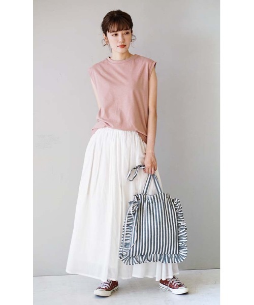 zootie（ズーティー）の「【インナーにも使えるフレンチスリーブT】 URBAN PLUS フレンチスリーブカットソー（Tシャツ/カットソー・レディース・ネイビー/ブラック/ライトブルー/グレイッシュブルー/オフホワイト/グレイッシュベージュ/カーキ/チャコール/パープル/キャメル/ライトピンク/イエロー系その他/ライトカーキ/ラベンダー/アイボリー/ブラウン系その他/ダークグリーン/スモークピンク/ライトベージュ・M）」の22枚目の写真