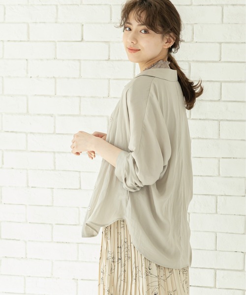 12Twelve Agenda(トゥエルブ アジェンダ)の「パウダーサテンドルマンシャツブラウス(シャツ/ブラウス・レディース・チャコールグレー/ベージュ/ブラウン・M)」の5枚目の写真