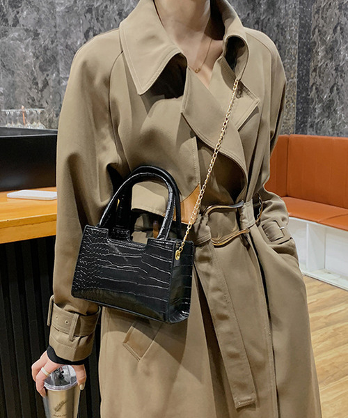 JUNOAH（ジュノア）の「2way型押しチェーンバッグ（ショルダーバッグ・レディース・ホワイト/ブラック/パープル/イエロー・FREE）」の13枚目の写真