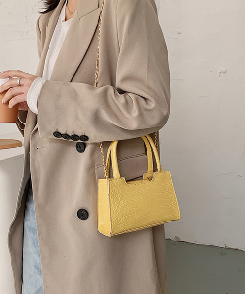 JUNOAH（ジュノア）の「2way型押しチェーンバッグ（ショルダーバッグ・レディース・ホワイト/ブラック/パープル/イエロー・FREE）」の7枚目の写真