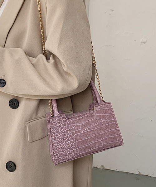 JUNOAH（ジュノア）の「2way型押しチェーンバッグ（ショルダーバッグ・レディース・ホワイト/ブラック/パープル/イエロー・FREE）」の11枚目の写真