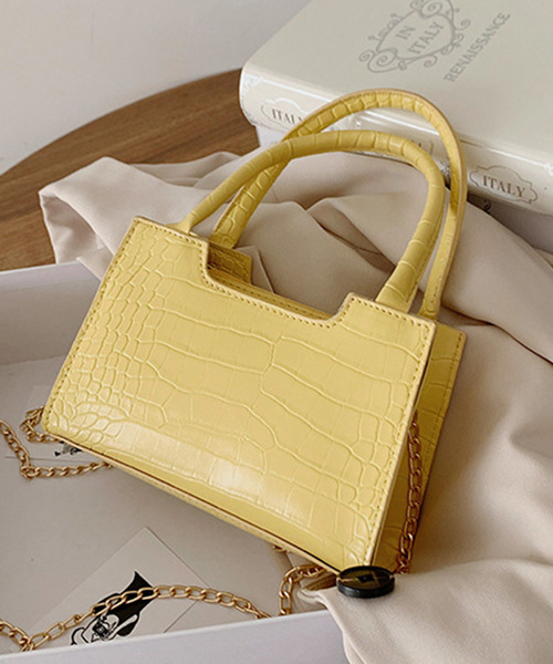 JUNOAH（ジュノア）の「2way型押しチェーンバッグ（ショルダーバッグ・レディース・ホワイト/ブラック/パープル/イエロー・FREE）」の14枚目の写真