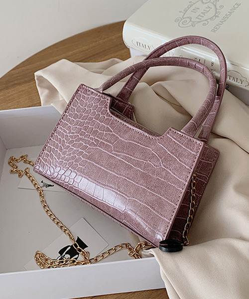 JUNOAH（ジュノア）の「2way型押しチェーンバッグ（ショルダーバッグ・レディース・ホワイト/ブラック/パープル/イエロー・FREE）」の6枚目の写真