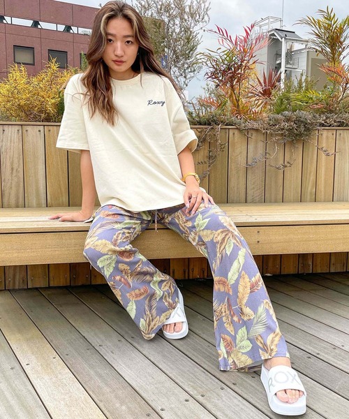 ROXY(ロキシー)の「【ZOZO限定アイテム】BACK PHOTO TEE/ロキシーバックプリント半袖フォトTシャツ(Tシャツ/カットソー・レディース・ブラック/ベージュ/ナチュラル・MEDIUM)」の12枚目の写真