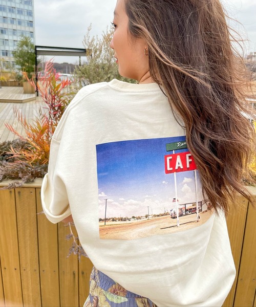 ROXY(ロキシー)の「【ZOZO限定アイテム】BACK PHOTO TEE/ロキシーバックプリント半袖フォトTシャツ(Tシャツ/カットソー・レディース・ブラック/ベージュ/ナチュラル・MEDIUM)」の21枚目の写真