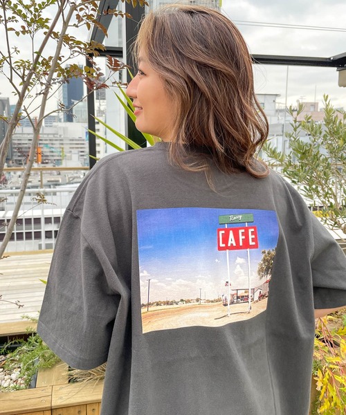 ROXY(ロキシー)の「【ZOZO限定アイテム】BACK PHOTO TEE/ロキシーバックプリント半袖フォトTシャツ(Tシャツ/カットソー・レディース・ブラック/ベージュ/ナチュラル・MEDIUM)」の19枚目の写真
