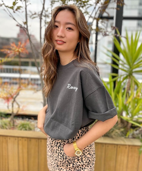 ROXY(ロキシー)の「【ZOZO限定アイテム】BACK PHOTO TEE/ロキシーバックプリント半袖フォトTシャツ(Tシャツ/カットソー・レディース・ブラック/ベージュ/ナチュラル・MEDIUM)」の11枚目の写真