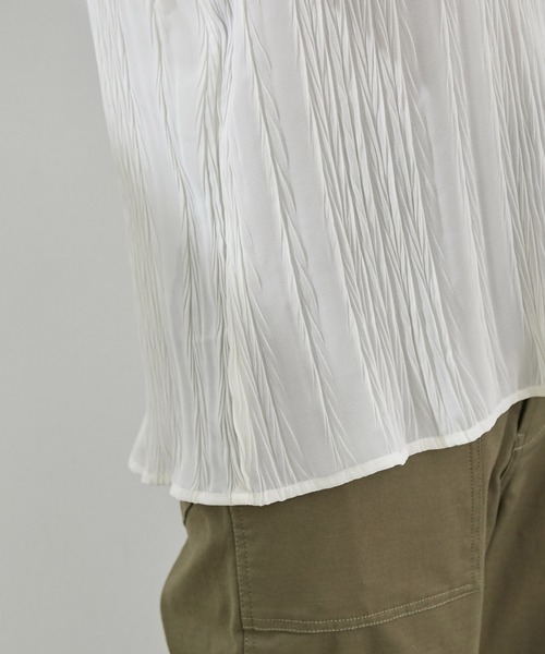 ROPE' PICNIC（ロペピクニック）の「【WEB限定】【2WAY】シアープリーツブラウス（シャツ/ブラウス・レディース・ブラック/オフホワイト/ブルー/ミント・38）」の16枚目の写真