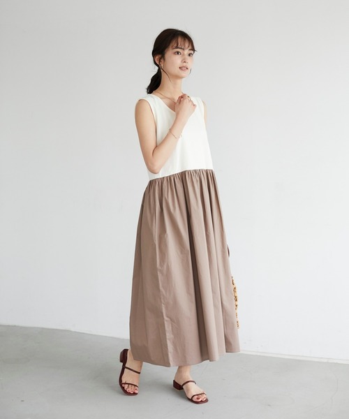 CRAFT STANDARD BOUTIQUE（クラフトスタンダードブティック）の「異素材コンビネーションスリーブレスワンピース　＊（ワンピース・レディース・ブラック/ブルー/モカ/ホワイト×ブルー/ホワイト×ブラック/ホワイト×ブラウン・M/L）」の8枚目の写真