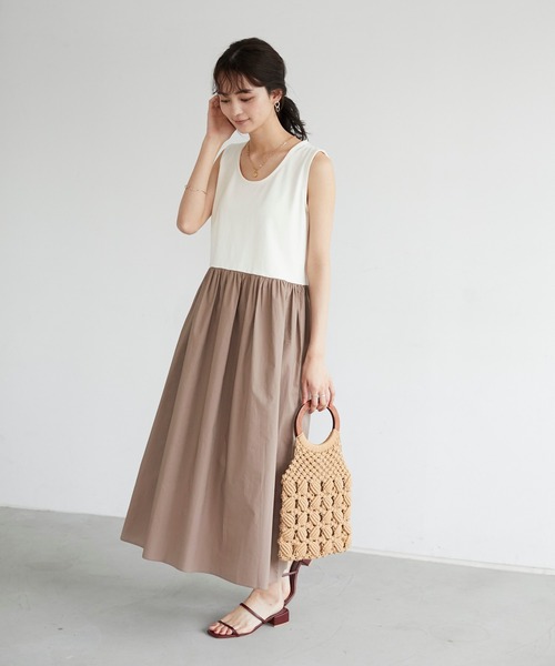 CRAFT STANDARD BOUTIQUE（クラフトスタンダードブティック）の「異素材コンビネーションスリーブレスワンピース　＊（ワンピース・レディース・ブラック/ブルー/モカ/ホワイト×ブルー/ホワイト×ブラック/ホワイト×ブラウン・M/L）」の9枚目の写真
