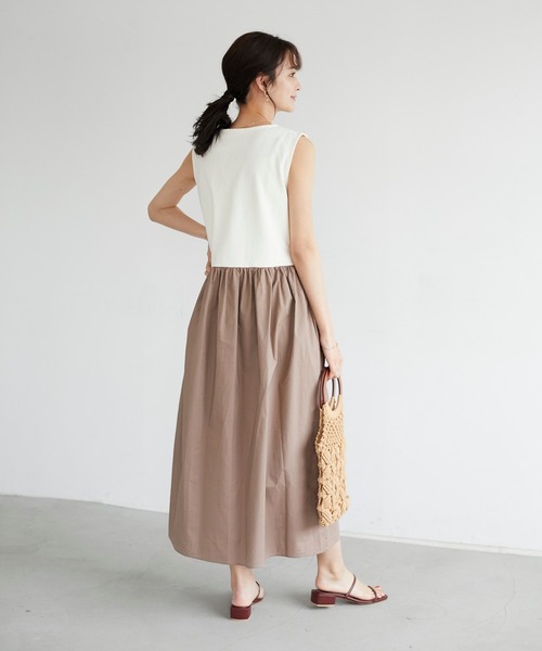 CRAFT STANDARD BOUTIQUE（クラフトスタンダードブティック）の「異素材コンビネーションスリーブレスワンピース　＊（ワンピース・レディース・ブラック/ブルー/モカ/ホワイト×ブルー/ホワイト×ブラック/ホワイト×ブラウン・M/L）」の11枚目の写真