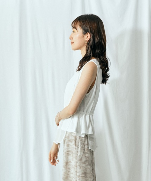 Amourire（アムリール）の「アシメレイヤードノースリTOPS（シャツ/ブラウス・レディース・グレー/オフホワイト/モカ・M）」の16枚目の写真