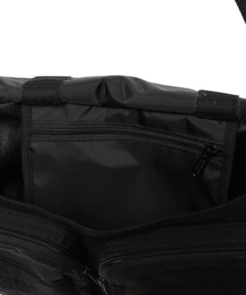 Manhattan Portage（マンハッタンポーテージ）の「Manhattan Portage × BEAMS / 別注 1606JR Military Messenger Bag（ショルダーバッグ・メンズ・ブラック/グリーン系その他・ONE SIZE）」の10枚目の写真