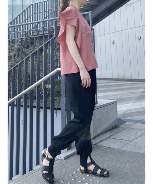 COTORICA(コトリカ)の「サイドフリルオーバーシャツ(シャツ/ブラウス・レディース・ベージュ/オフホワイト/グリーン/バーガンディー・FREE)」の8枚目の写真