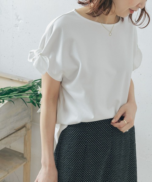 URBAN RESEARCH ROSSO WOMEN（アーバンリサーチ　ロッソ）の「URTECH+抗菌 リボンコクーンプルオーバー（Tシャツ/カットソー・レディース・ブラック/オフホワイト/ラベンダー・FREE）」の2枚目の写真