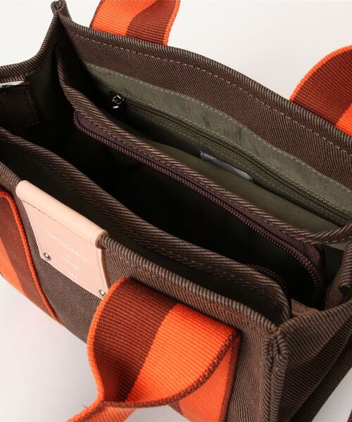 SAC(サック)の「PUキャンバス 日本製オリジナルテープハンドバッグ Happy&Sac(ハンドバッグ・レディース・ベージュ/ブラウン・FREE)」の6枚目の写真