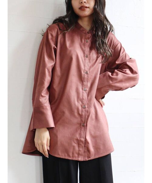 MURUA（ムルーア）の「ノーカラーチンツシャツ（シャツ/ブラウス・レディース・パープル/ブラウン/アイボリー・FREE）」の2枚目の写真