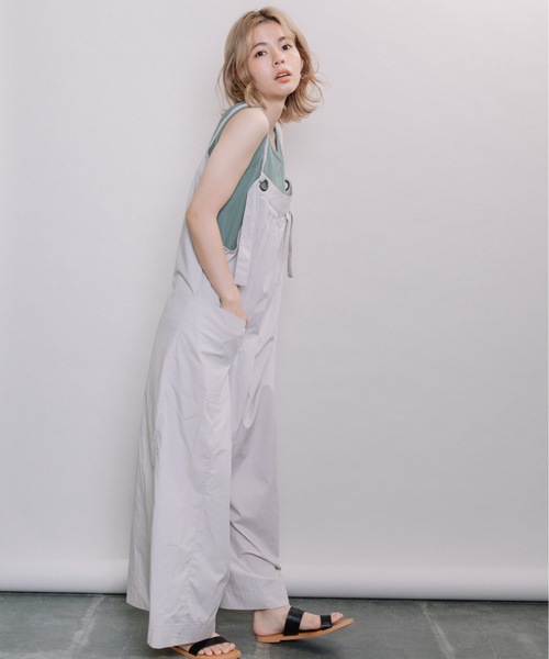 refinedworks（リファインドワークス）の「サロペットパンツ（サロペット/オーバーオール・レディース・ブラウン/グレー/チャコール・FREE）」の2枚目の写真