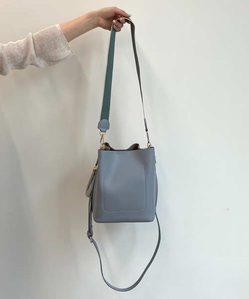 CAPRICIEUX LE'MAGE（カプリシューレマージュ）の「異素材コンビショルダーバッグ（ショルダーバッグ・レディース・ベージュ/ブルー/キャメル・ONE SIZE）」の6枚目の写真