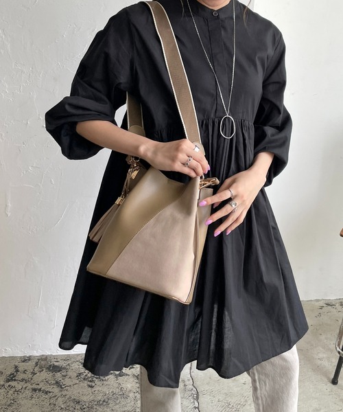 CAPRICIEUX LE'MAGE（カプリシューレマージュ）の「異素材コンビショルダーバッグ（ショルダーバッグ・レディース・ベージュ/ブルー/キャメル・ONE SIZE）」の20枚目の写真