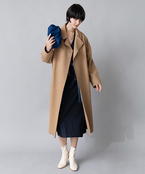 Casselini（キャセリーニ）の「LE VERNIS(ル・ベルニ)ベルベットリンクルクラッチ（ショルダーバッグ・レディース・ブラック/ブルー・FREE）」の15枚目の写真