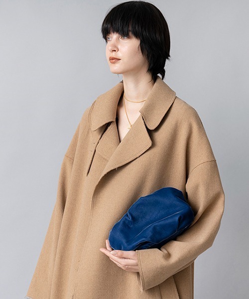 Casselini（キャセリーニ）の「LE VERNIS(ル・ベルニ)ベルベットリンクルクラッチ（ショルダーバッグ・レディース・ブラック/ブルー・FREE）」の16枚目の写真