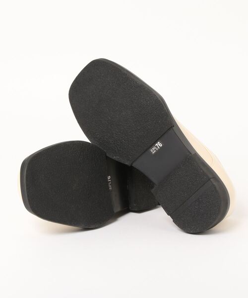 Lui's（ルイス）の「レースアップスクエアトゥボリュームシューズ（ドレスシューズ・レディース・ブラック/アイボリー・23cm/24cm）」の4枚目の写真