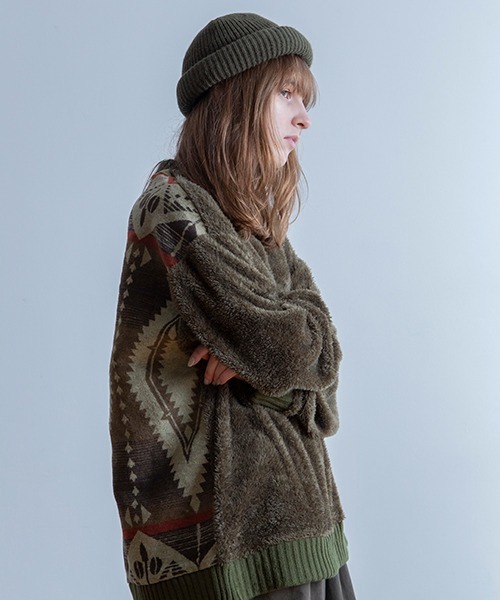 Universal Style Wear(ユニバーサルスタイルウェア)の「Universal Style Wear ナバホ柄 ムックボア クルーネック(スウェット・メンズ・ブラック/キャメル/カーキ/ネイビー・LARGE/MEDIUM/X-LARGE)」の15枚目の写真