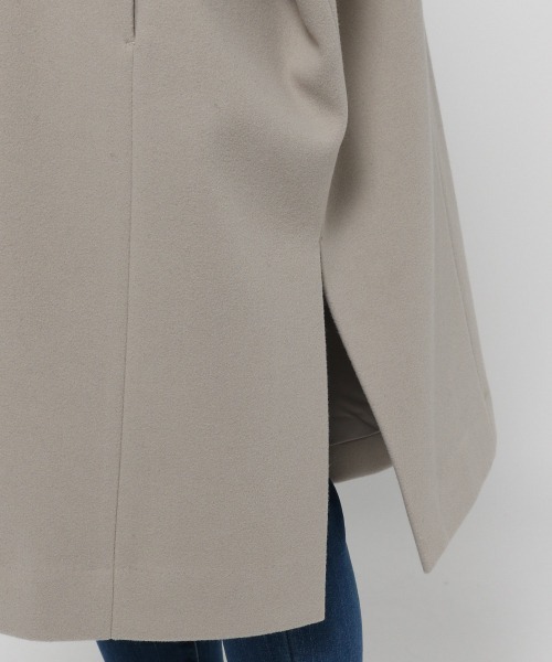 LOWRYS FARM（ローリーズファーム）の「ウールライクポンチョコート　952595（ポンチョ・レディース・ダークブラウン/ブルー/アイボリー・FREE）」の6枚目の写真