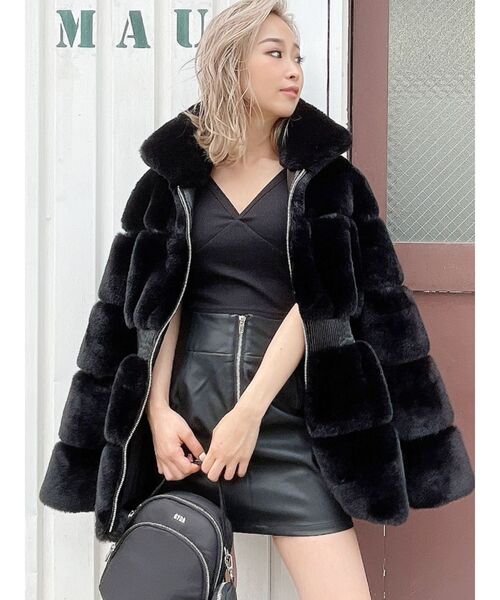 GYDA（ジェイダ）の「ウエストギャザー エコファーコート（その他アウター・レディース・ブラック/ベージュ・FREE）」の5枚目の写真