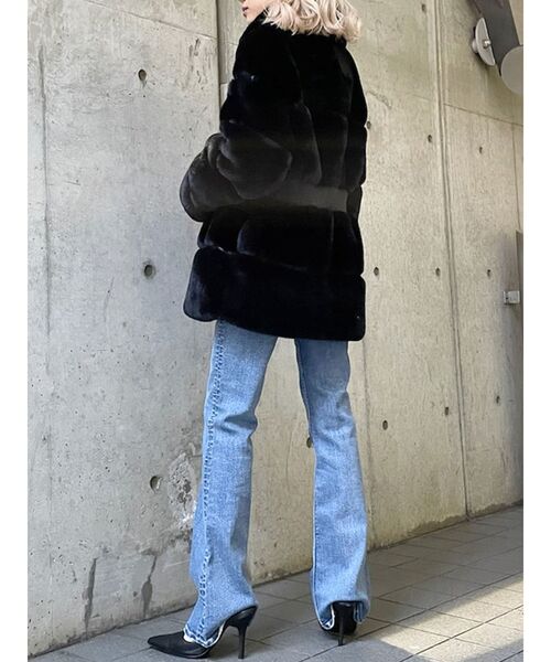 GYDA（ジェイダ）の「ウエストギャザー エコファーコート（その他アウター・レディース・ブラック/ベージュ・FREE）」の17枚目の写真