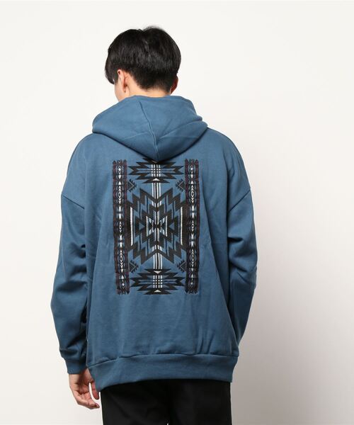 チャイハネ（チャイハネ）の「【チャイハネ】ネイティブ柄刺繍MEN'Sフードトップス（パーカー・メンズ・ホワイト/パープル/ブルー・FREE）」の13枚目の写真