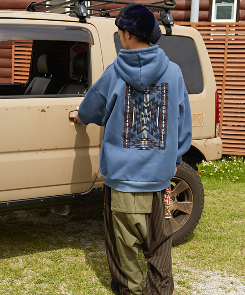 チャイハネ（チャイハネ）の「【チャイハネ】ネイティブ柄刺繍MEN'Sフードトップス（パーカー・メンズ・ホワイト/パープル/ブルー・FREE）」の11枚目の写真