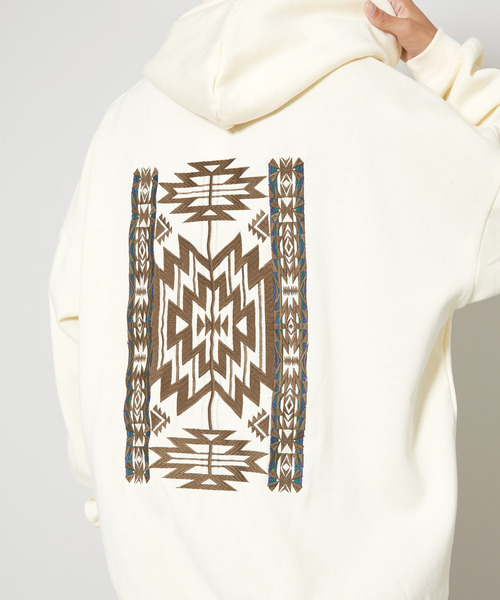 チャイハネ（チャイハネ）の「【チャイハネ】ネイティブ柄刺繍MEN'Sフードトップス（パーカー・メンズ・ホワイト/パープル/ブルー・FREE）」の18枚目の写真