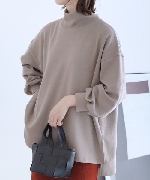 reca(レカ)の「ハイネックルーズプルオーバー(スウェット・レディース・ブラック/グレイッシュベージュ/チャコールグレー/キャメル/ダークブラウン・FREE)」の4枚目の写真