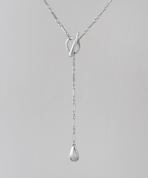 ANEMONE(アネモネ)の「メタルドロップマンテルネックレス(ネックレス・レディース・ゴールド/シルバー・FREE)」の4枚目の写真