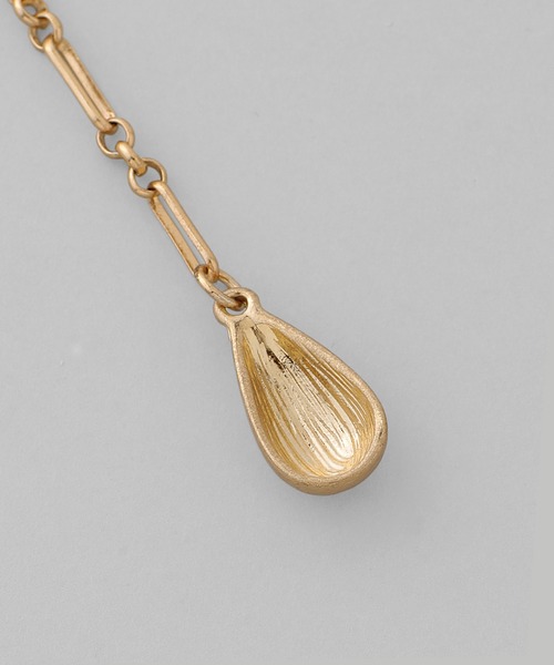 ANEMONE(アネモネ)の「メタルドロップマンテルネックレス(ネックレス・レディース・ゴールド/シルバー・FREE)」の5枚目の写真