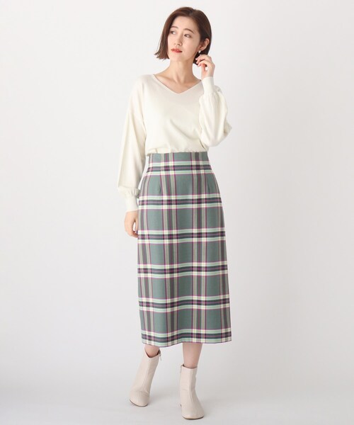 AG by aquagirl（エージーバイアクアガール）の「◆DERBY Vネックドルマンニット【WEB限定サイズ】（ニット/セーター・レディース・ホワイト系/ホワイト系その他3/オレンジ/レモンイエロー/ブラック/ライトグレー・38/36/40）」の18枚目の写真