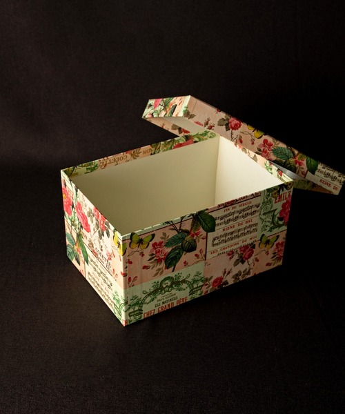 MILLION CARATS（ミリオンカラッツ）の「【GIFT】-ROSSI-イタリアンペーパー ギフトボックス(250×150×125)（ラッピングキット・レディース・レッド/オフホワイト/ピンク/ホワイト系その他/ホワイト・FREE）」の17枚目の写真